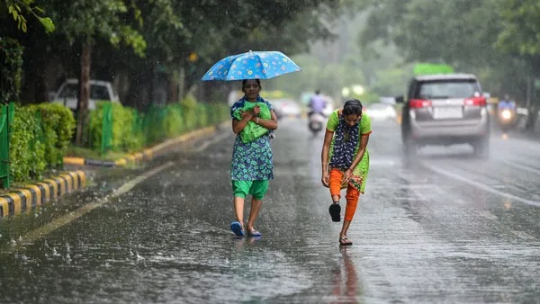 ಕನ್ನಡಿಗರ ಮೇಲೆ ಕರುಣೆ ತೋರಿಸಿದ ವರುಣ ದೇವ: ಉತ್ತರ ಕರ್ನಾಟಕದಲ್ಲಿ ಕೂಡ ಮಳೆ ಅಬ್ಬರ: ಕೆಲ ಜಿಲ್ಲೆಗಳಲ್ಲಿ ರೆಡ್ ಅಲರ್ಟ್