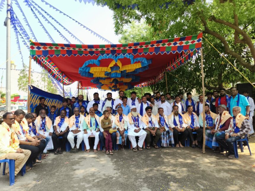 ಡಾ. ಬಿ.ಆರ್ ಅಂಬೇಡ್ಕರ್ ಜಯಂತಿ: ರೋಗಿಗಳಿಗೆ ಹಣ್ಣು ಹಾಲು ಬ್ರೆಡ್ ವಿತರಣೆ 