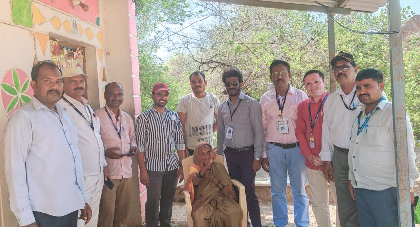 ಮನೆಯಿಂದ ಮತ ಚಲಾಯಿಸಿದ ಶತಾಯುಷಿ ಸಾತವ್ವ