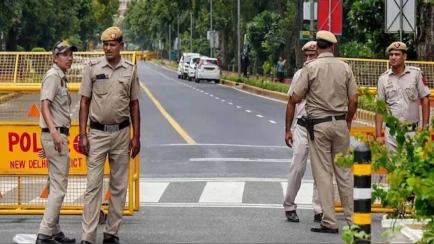 ದೆಹಲಿಯ ನಾಲ್ಕು ಆಸ್ಪತ್ರೆಗಳಿಗೆ ಬಾಂಬ್​ ಬೆದರಿಕೆ