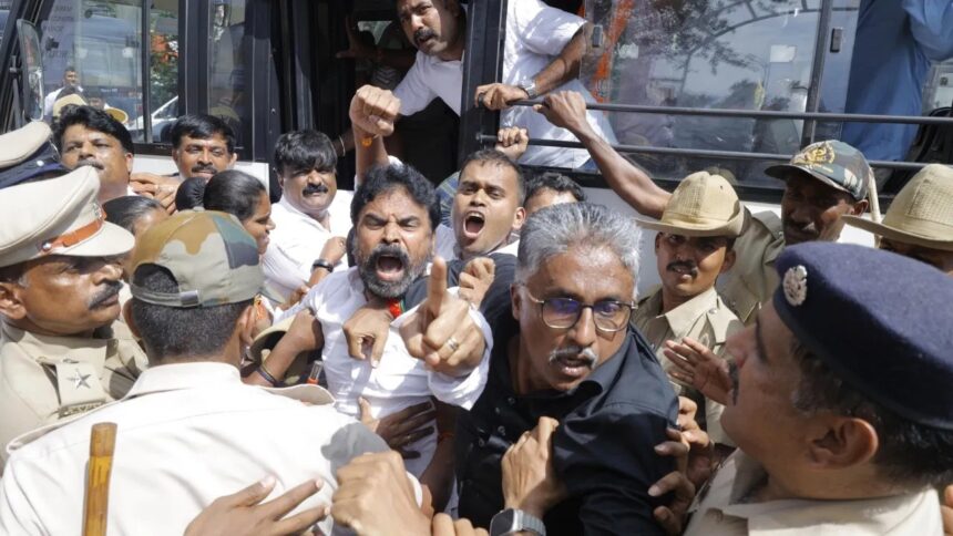 ಮುಡಾ ಹಗರಣ ಖಂಡಿಸಿ ಬಿಜೆಪಿ ಪ್ರತಿಭಟನೆ: ಬಿಜೆಪಿ ನಾಯಕರು ಪೊಲೀಸರ ವಶಕ್ಕೆ