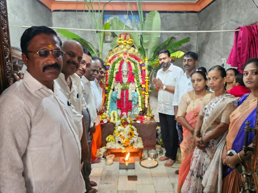 ಲಕ್ಷ್ಮೀ ದೇವಿ ಮಂದಿರಕ್ಕೆ ಚನ್ನರಾಜ ಹಟ್ಟಿಹೊಳಿ ಭೇಟಿ