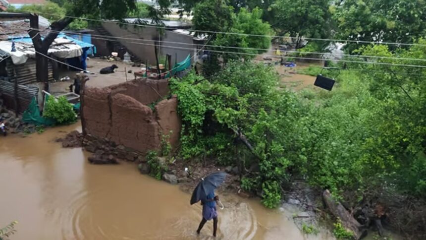 ಆಂಧ್ರ-ತೆಲಂಗಾಣದಲ್ಲಿ ವರುಣನ ಅಬ್ಬರ; 25 ಮಂದಿ ಸಾವು