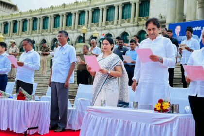 ಮುನಿರತ್ನ ಬಂಧನದ ಹಿಂದೆ ದ್ವೇಷವಿಲ್ಲ, ಮಾಡಿದ್ದುಣ್ಣೋ ಮಾರಾಯ; ಸಚಿವೆ ಲಕ್ಷ್ಮೀ ಹೆಬ್ಬಾಳಕರ್ ಲೇವಡಿ