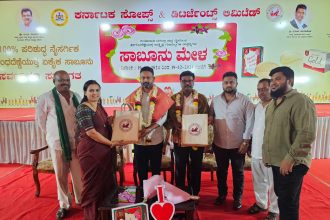 ಸಾಬೂನು ಮೇಳದಲ್ಲಿ ಪಾಲ್ಗೊಂಡ ಚನ್ನರಾಜ ಹಟ್ಟಿಹೊಳಿ ಮತ್ತು ಮೃನಾಲ್