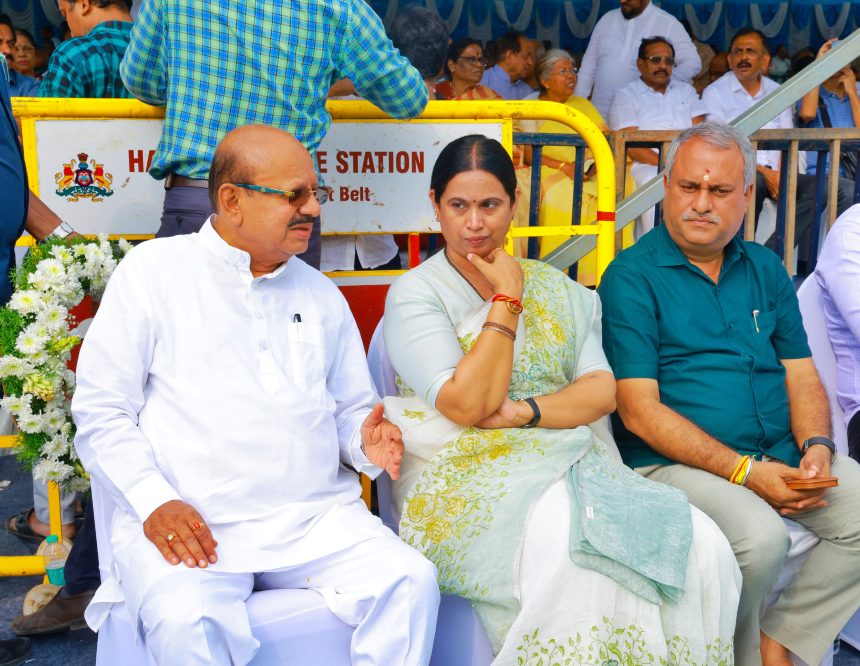 ಎಸ್. ಎಂ.ಕೃಷ್ಣ ಅವರ ಅಂತ್ಯಕ್ರಿಯೆಯಲ್ಲಿ ಪಾಲ್ಗೊಂಡ ಸಚಿವೆ ಹೆಬ್ಬಾಳ್ಕರ್