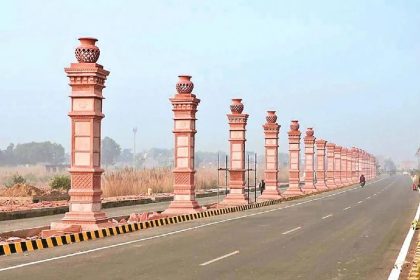 17 ಕೋಟಿ ವೆಚ್ಚದಲ್ಲಿ 84 ಕಂಬಗಳು; ಶಿವನ 108 ನಾಮಗಳಿಂದ ವಿಶೇಷ ವಿನ್ಯಾಸ! ಭರದಿಂದ ಸಾಗಿದ ಮಹಾಕುಂಭದ ಸಿದ್ಧತೆ