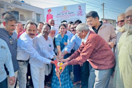 ಬಾಕ್ಸೈಟ್ ರಸ್ತೆ ಕಾಮಗಾರಿಗೆ ಸಚಿವೆ ಲಕ್ಷ್ಮೀ ಹೆಬ್ಬಾಳಕರ್ ಭೂಮಿ ಪೂಜೆ