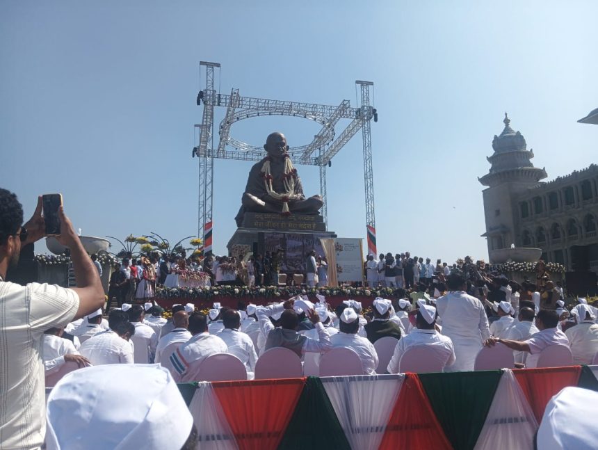 ಬೆಳಗಾವಿಯಲ್ಲಿ ಮಹಾತ್ಮ ಗಾಂಧೀಜಿ ಪ್ರತಿಮೆ ಅನಾವರಣ!