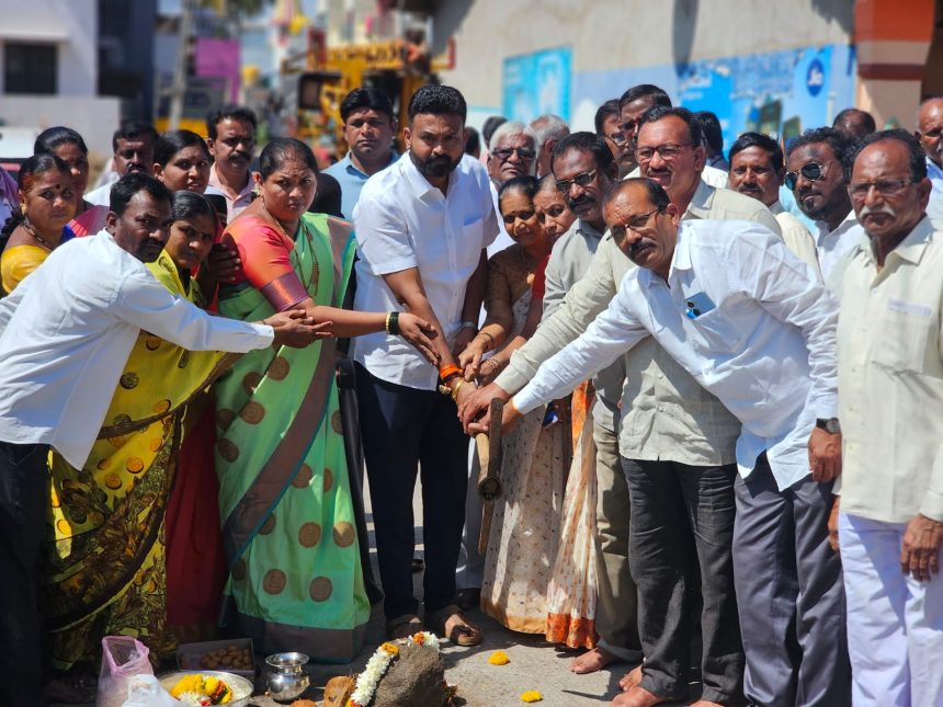 ಕಾಂಕ್ರೀಟ್ ರಸ್ತೆ, ಚರಂಡಿ ನಿರ್ಮಾಣಕ್ಕೆ ಚನ್ನರಾಜ ಹಟ್ಟಿಹೊಳಿ ಚಾಲನೆ