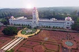 ಕರ್ನಾಟಕ ವಿಶ್ವವಿದ್ಯಾಲಯದ 75ನೇ ವಾರ್ಷಿಕ ಘಟಿಕೋತ್ಸವ: ಅಧಿಕೃತ ಅಂತರ್ಜಾಲದಲ್ಲಿ ಅರ್ಜಿ ತುಂಬಲು ಮನವಿ