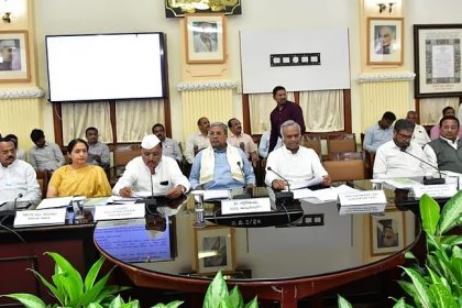 ಸ್ಥಳೀಯ ಸಂಸ್ಥೆಗಳಲ್ಲಿ ಮಹಿಳಾ ಮೀಸಲಾತಿ ಪಾಲನೆ ಪರಿಶೀಲಿಸಿ: ಅಧಿಕಾರಿಗಳಿಗೆ ಸಿಎಂ ಸೂಚನೆ