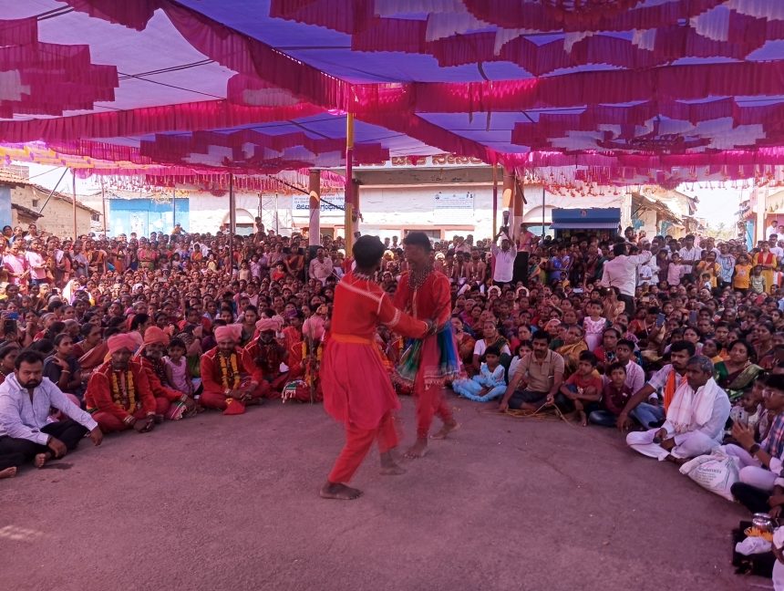 ನೇಸರಗಿ ವೀರಭದ್ರೇಶ್ವರ ದೇವರ ಅದ್ದೂರಿ ರಥೋತ್ಸವ ಹಾಗೂ ಉಚಿತ ಗುಗ್ಗಳೋತ್ಸವ