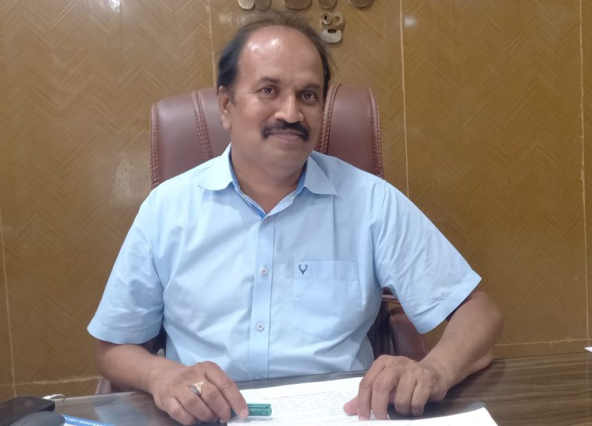 ಗುಡುಗು-ಸಿಡಿಲಿನಿಂದಾಗುವ ಅನಾಹುತ ತಪ್ಪಿಸಲು ಮುನ್ನೆಚ್ಚರಿಕೆ ಸೂಚನೆ ಪಾಲಿಸಿ: ಡಿಹೆಚ್‌ಒ ಡಾ.ಯಲ್ಲಾ ರಮೇಶ್ ಬಾಬು