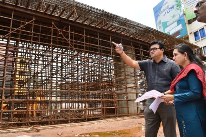 ಮೇಲ್ಸೇತುವೆ ನಿರ್ಮಾಣ ಕಾಮಗಾರಿ ಪರಿಶೀಲನೆ: ತ್ವರಿತ,ಗುಣಮಟ್ಟದ ಕಾಮಗಾರಿಗೆ ಜಿಲ್ಲಾಧಿಕಾರಿ ದಿವ್ಯಪ್ರಭು ಸೂಚನೆ