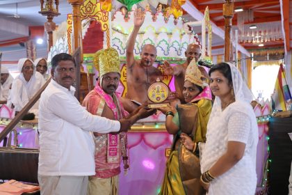ಹೆಚ್ಚು ಮಕ್ಕಳನ್ನು ಹೆತ್ತರೆ ಮಾತ್ರ ಜೈನ ಧರ್ಮಕ್ಕೆ ಉಳಿಗಾಲ: 108 ಕುಲರತ್ನ ಭೂಷಣ ಮುನಿ