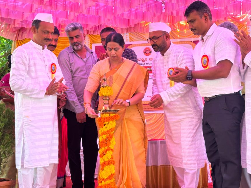 ಮಹಾಲಕ್ಷ್ಮಿ ಅಮ್ಮನವರ ಜಾತ್ರಾ ಮಹೋತ್ಸವದಲ್ಲಿ ಪಾಲ್ಗೊಂಡ ಸಚಿವೆ ಲಕ್ಷ್ಮೀ ಹೆಬ್ಬಾಳಕರ್