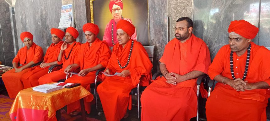 ಶ್ರೀ ಜಗದ್ಗುರು ಕೊಟ್ಟೂರು ಸ್ವಾಮಿ ಮಠ ಸೋಮಸಮುದ್ರದಲ್ಲಿ ಸಿದ್ದಲಿಂಗ ದೇಶಕರ ಚರ ಪಟ್ಟಾಧಿಕಾರ ಮಹೋತ್ಸವ