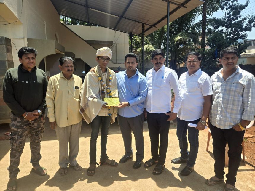 ಗೃಹಲಕ್ಷ್ಮೀ ಹಣದಿಂದ ಓದಿ ಸಾಧನೆ ಮಾಡಿದ ವಿದ್ಯಾರ್ಥಿಗೆ ಸತ್ಕಾರ