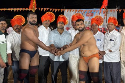 ‘ಗ್ರಾಮೀಣ ಆಮದಾರ ಕೇಸರಿ’ ಕುಸ್ತಿ ಪಂದ್ಯಾವಳಿಗೆ ಮೃಣಾಲ್‌ ಹೆಬ್ಬಾಳಕರ್ ಚಾಲನೆ