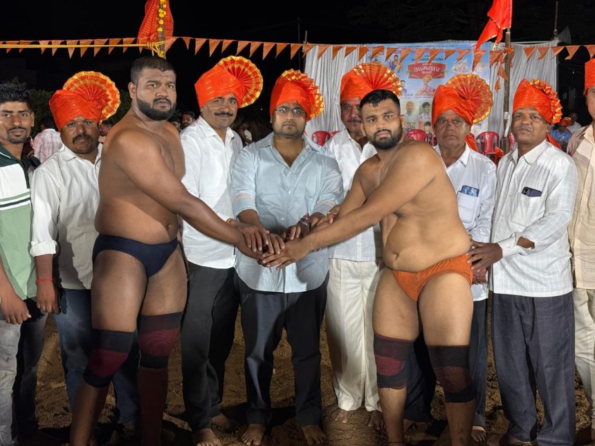 ‘ಗ್ರಾಮೀಣ ಆಮದಾರ ಕೇಸರಿ’ ಕುಸ್ತಿ ಪಂದ್ಯಾವಳಿಗೆ ಮೃಣಾಲ್‌ ಹೆಬ್ಬಾಳಕರ್ ಚಾಲನೆ