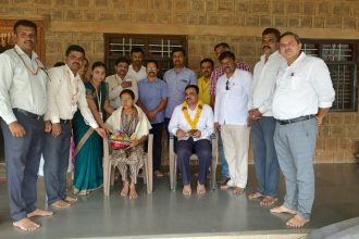 ಅನುಷ್ಠಾನ ಅಧಿಕಾರಿಗಳಿಂದ ಎಸ್‌ಎಸ್‌ಎಲ್‌ಸಿ ಪರೀಕ್ಷೆಯಲ್ಲಿ ರಾಜ್ಯಕ್ಕೆ ಪ್ರಥಮ ಸ್ಥಾನ ಪಡೆದ ರೂಪಾಗೆ ಸನ್ಮಾನ
