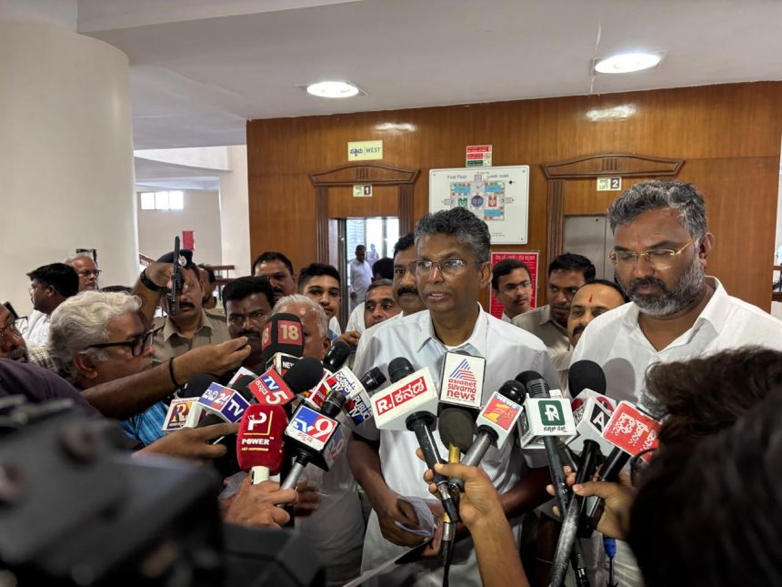 ಗ್ರಂಥ ಸುಟ್ಟ ಕೇಸ್;‌ ಇಂತಹ ಘಟನೆ ಮರುಕಳಿಸದಂತೆ ಸೂಚಿಸುತ್ತೇನೆ: ಸಚಿವ ಸತೀಶ್‌ ಜಾರಕಿಹೊಳಿ