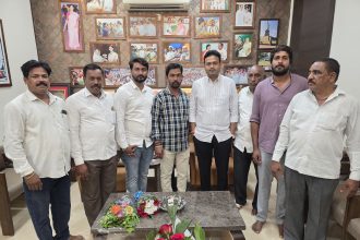 ಚನ್ನರಾಜ ಹಟ್ಟಿಹೊಳಿ ಸಾರ್ವಜನಿಕರ ಅಹವಾಲು ಆಲಿಸಿದರು