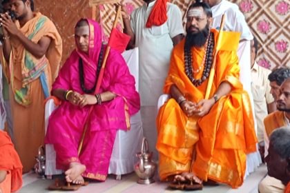 ಮಂಗಳಮುಖಿಯರಿಗೆ ಉಡಿ  ತುಂಬಿರುವುದು ನಂಜುಂಡಸ್ವಾಮಿಯವರ ಸಮಾ ಸಮಾಜದ ಚಿಂತನೆಯಾಗಿದೆ  : ಉಜ್ಜಯಿನಿ ಶ್ರೀ