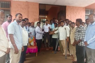 ವಿವಿಧ ಬೇಡಿಕೆಗಳ ಈಡೇರಿಕೆಗೆ ಆಗ್ರಹಿಸಿ ಗ್ರಾಪಂ ನೌಕರರ ಪ್ರತಿಭಟನೆ