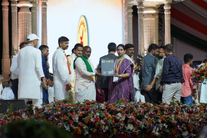ಸಮರ್ಪಣೆ ಸಂಕಲ್ಪ ಸಮಾವೇಶದಲ್ಲಿ ಹಕ್ಕು ಪತ್ರ ವಿತರಿಸಿದ ಸಚಿವೆ ಲಕ್ಷ್ಮೀ ಹೆಬ್ಬಾಳಕರ್