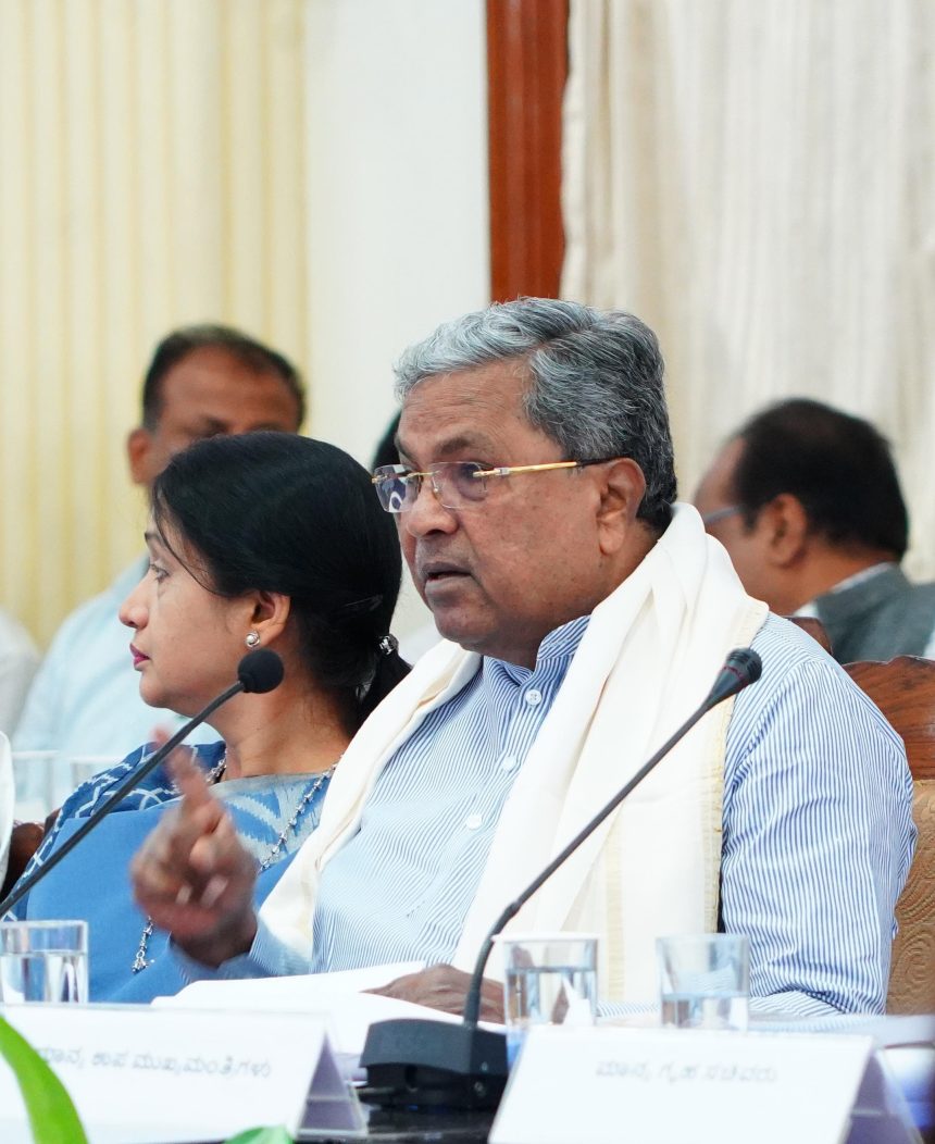 AC, DC ಕೋರ್ಟ್ ನಲ್ಲಿ ಪ್ರಕರಣ ಬಾಕಿ : ನೋಟಿಸ್ ಕೊಟ್ಟು ಸಸ್ಪೆಂಡ್ ಮಾಡಲು ಸಿಎಂ‌ ಸೂಚನೆ