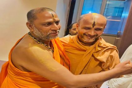 ಸುಬುಧೇಂದ್ರ ಶ್ರೀ , ಸತ್ಯಾತ್ಮ ತೀರ್ಥರ ಭೇಟಿ:  ಕಾನೂನು ಸಂಘರ್ಷಕ್ಕೆ ತೆರೆ