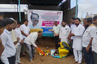 ರಸ್ತೆ ಅಭಿವೃದ್ಧಿ ಕಾಮಗಾರಿಗಳಿಗೆ ಶಾಸಕರಿಂದ ಭೂಮಿಪೂಜೆ