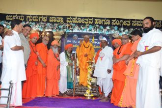 ಉಭಯ ಶ್ರೀಗಳ ಜಾತ್ರಾ ಮಹೋತ್ಸವ : ಕಾಶಿ ಶ್ರೀಗಳಿಂದ  ಧರ್ಮಸಭೆ ಹಾಗೂ ಕೀರ್ತನ ಸಮ್ಮೇಳನಕ್ಕೆ ಚಾಲನೆ 