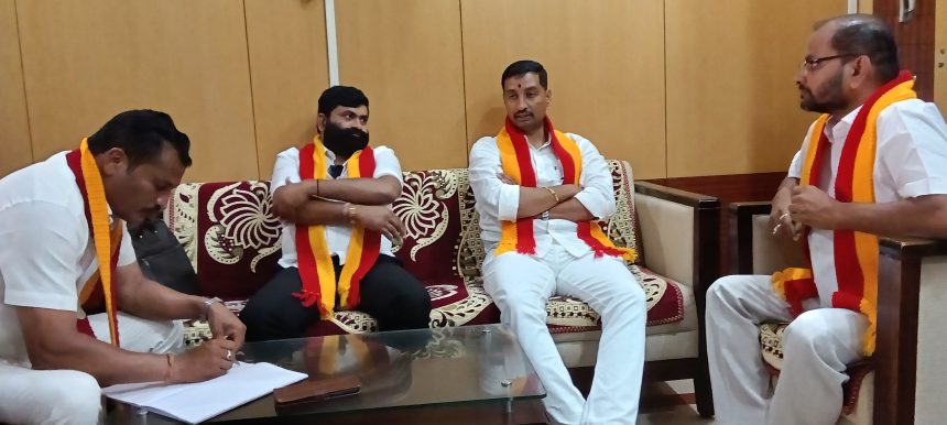 ಯರಗಟ್ಟಿ ತಾಲೂಕಿನ ಪ್ರತಿ ಹಳ್ಳಿ ಹಳ್ಳಿಯಲ್ಲಿ ಕರವೇ ಸಂಘಟನೆ ಮಾಡಿ : ಬೆಳಗಾವಿ ಜಿಲ್ಲಾಧ್ಯಕ್ಷ ದೀಪಕ್ ಗುಡುನಟ್ಟಿ ಕರೆ
