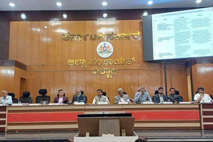 ಅಧಿಕಾರಿಗಳು ಸಮರ್ಪಕವಾಗಿ ಕಾರ್ಯನಿರ್ವಹಿಸಬೇಕು: ಡಾ.ಸಿ.ನಾರಾಯಣಸ್ವಾಮಿ