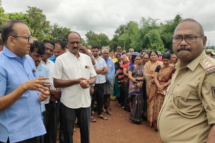 ಸ್ಮಶಾನ ಭೂಮಿ ಕಬಳಿಸಲು ಯತ್ನಿಸಿದವರ ವಿರುದ್ಧ ದೇವಗಿರಿ ಗ್ರಾಮಸ್ಥರ ಪ್ರತಿಭಟನೆ