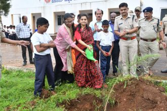ಓದು ನಮ್ಮ ಬದುಕಿಗೆ ಬೆಳಕಾಗುತ್ತದೆ: ಜಿಲ್ಲಾಧಿಕಾರಿ ದಿವ್ಯ ಪ್ರಭು