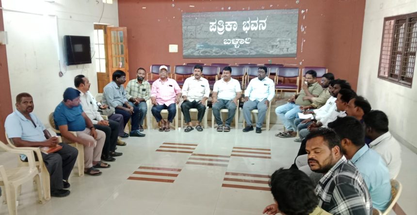 ಜುಲೈ 1 ರಂದು ಪತ್ರಕರ್ತರ ಹಬ್ಬದ ಅದ್ದೂರಿ ಆಚರಣೆಗೆ ಸಕಲ ಸಿದ್ದತೆ: ಯಾಳ್ಪಿ ವಲಿಭಾಷ ಜುಲೈ 1 ರಂದು ಪತ್ರಕರ್ತರ ಹಬ್ಬದ ಅದ್ದೂರಿ ಆಚರಣೆಗೆ ಸಕಲ ಸಿದ್ದತೆ: ಯಾಳ್ಪಿ ವಲಿಭಾಷ
