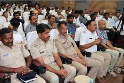 ಶಾಲಾ-ಕಾಲೇಜು ವಿದ್ಯಾರ್ಥಿಗಳು ತಪ್ಪದೇ ಹೆಲ್ಮೆಟ್ ಧರಿಸಬೇಕು: ಡಾ.ಶೋಭಾರಾಣಿ ವಿ.ಜೆ