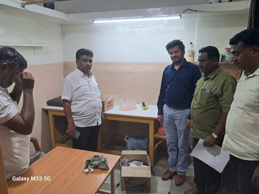 ಇಬ್ಬರು ನಕಲಿ ವೈದ್ಯರ ಕ್ಲಿನಿಕ್ ಸೀಜ್