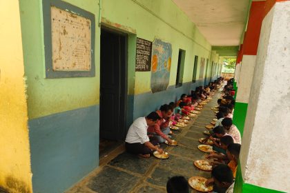 ಕಾರ್ಯನಿರ್ವಾಹಕ ಅಧಿಕಾರಿ ಶಾಲೆಗೆ ಬೇಟಿ