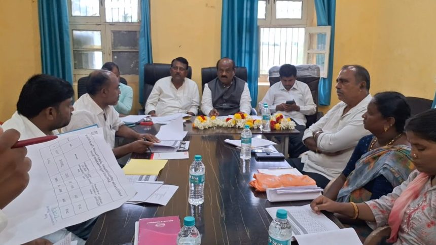 ಗ್ಯಾರಂಟಿ ಯೋಜನೆಗಳ ಸೌಲಭ್ಯ ಅರ್ಹರಿಗೆ ದೊರಕುವಲ್ಲಿ ವಿಳಂಬ ಬೇಡ : ಬಿ.ಬಿ.ಅಸೂಟಿ