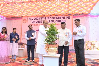 ಚಿಕ್ಕೋಡಿಯ ಕೆ.ಎಲ್.ಇ. ಕ್ಯಾಂಪಸ್‌ನಲ್ಲಿ ಶೀಘ್ರ ಇಂಟೆಗ್ರೆಟೆಡ್ ಕಾಮರ್ಸ ಕೊರ್ಸ ಆರಂಭ: ಮಹಾಂತೇಶ ಕವಟಗಿಮಠ