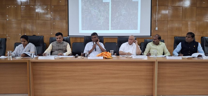 ಹೊಸಪೇಟೆಯಲ್ಲಿ 20 ಕೊಠಡಿಗಳ ಹೈಟೆಕ್ ಪ್ರವಾಸಿ ಮಂದಿರ ನಿರ್ಮಾಣಕ್ಕೆ ಶೀಘ್ರ ಕ್ರಮ: ಸತೀಶ್ ಜಾರಿಕಿಹೊಳಿ ಹೊಸಪೇಟೆಯಲ್ಲಿ 20 ಕೊಠಡಿಗಳ ಹೈಟೆಕ್ ಪ್ರವಾಸಿ ಮಂದಿರ ನಿರ್ಮಾಣಕ್ಕೆ ಶೀಘ್ರ ಕ್ರಮ: ಸತೀಶ್ ಜಾರಿಕಿಹೊಳಿ