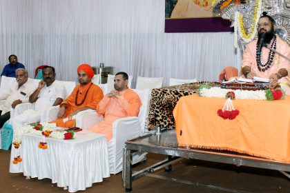 ಯುವಕರು ಸನ್ಮಾರ್ಗದಲ್ಲಿ ಮುನ್ನಡೆಯಲು ಸನ್ನದ್ಧಗೊಳಿಸಬೇಕು: ಅಡ್ನೂರ ಶ್ರೀಗಳ ಅಭಿಮತ