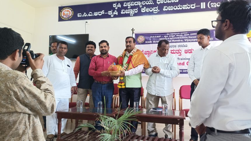 ಡಾ. ಆರ್.ಬಿ. ಬೆಳ್ಳಿಯವರ ಸೇವೆ ವರ್ಣತಾತೀತ : ಸಿದ್ದರಾಮೇಶ್ವರ ಸ್ವಾಮೀಜಿ ಡಾ. ಆರ್.ಬಿ. ಬೆಳ್ಳಿಯವರ ಸೇವೆ ವರ್ಣತಾತೀತ : ಸಿದ್ದರಾಮೇಶ್ವರ ಸ್ವಾಮೀಜಿ