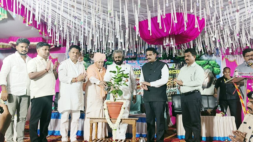 ಹವಾಮಾನ ವೈಪರಿತ್ಯದಿಂದಾಗಿ ಜಗತ್ತಿನ ಜನರು ತತ್ತರಿಸಿದ್ದಾರೆ: ಸಚಿವ ಖಂಡ್ರೆ
