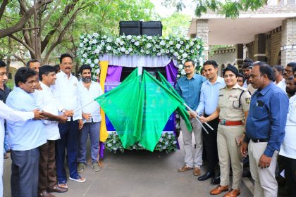 ಬುಡಕಟ್ಟು ಜನರು ಮುಖ್ಯವಾಹಿನಿಗೆ ಬರಲಿ : ಸಂಸದ ಈ.ತುಕಾರಾಂ